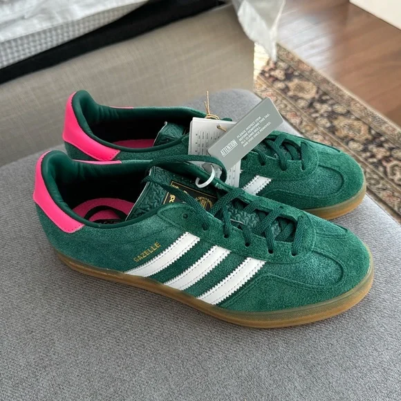 Adidas Gazelles NEW - Picture 1 of 6